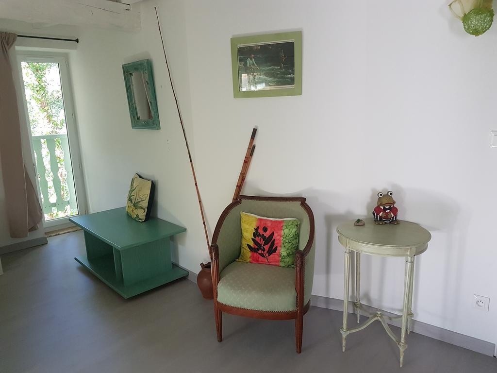 Chambres d'hôtes Au Pére Louis Labastide-du-Vert Exterior foto